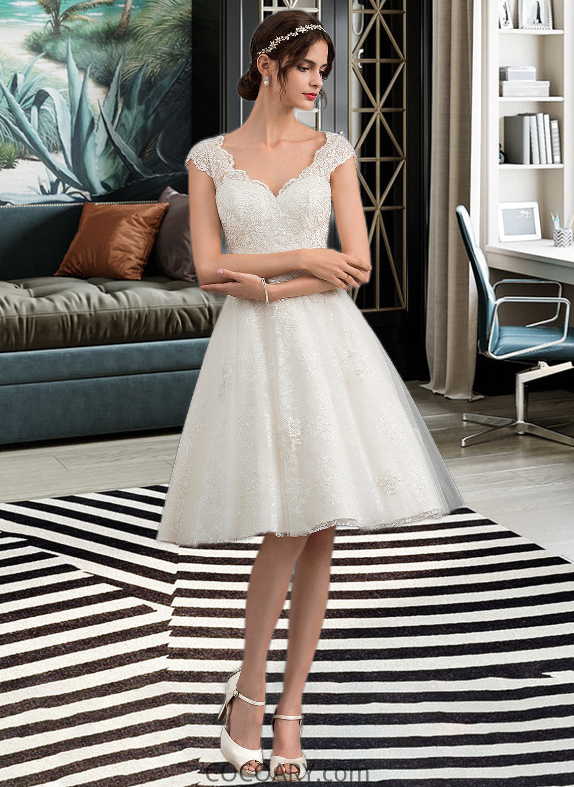 Erika A-Line V-neck Knee-Length Tulle Lace Wedding Dress DA8P0013700