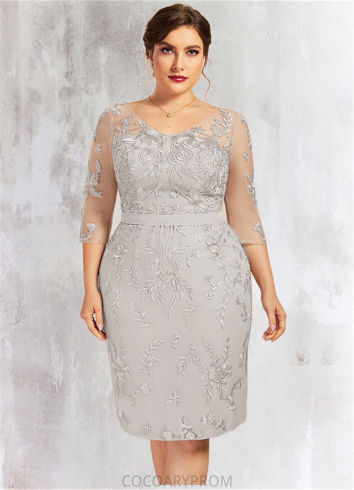 Liz Sheath/Column V-neck Knee-Length Lace Mother of the Bride Dress DA8126P0014570