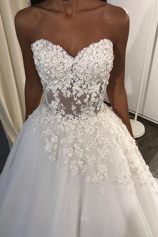 Elegant Sweetheart Strapless A Line With Lace Appliques Ball Gown Wedding Dresses