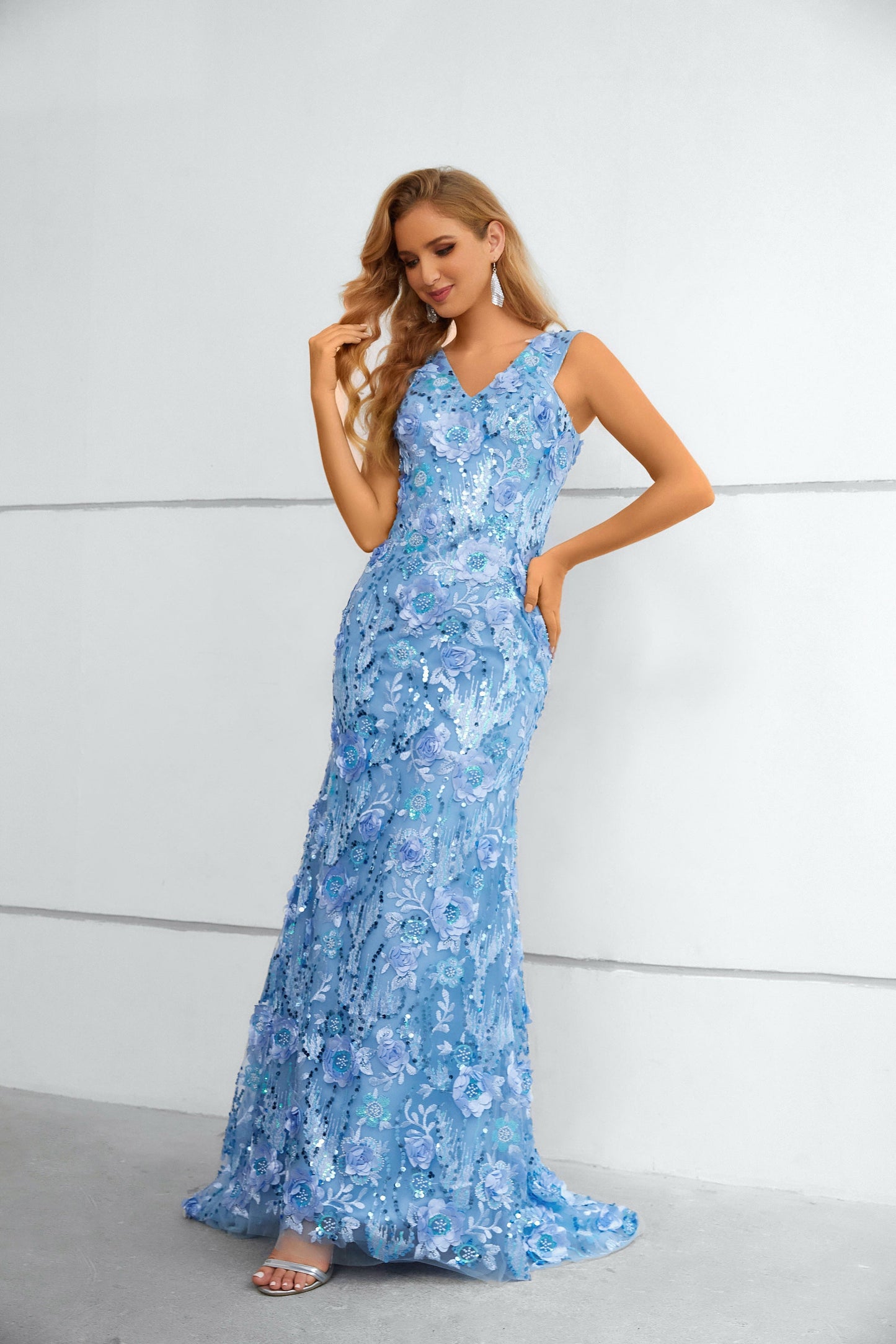 Blue V Neck Sleeveless Lace Long Mermaid Prom Dresses