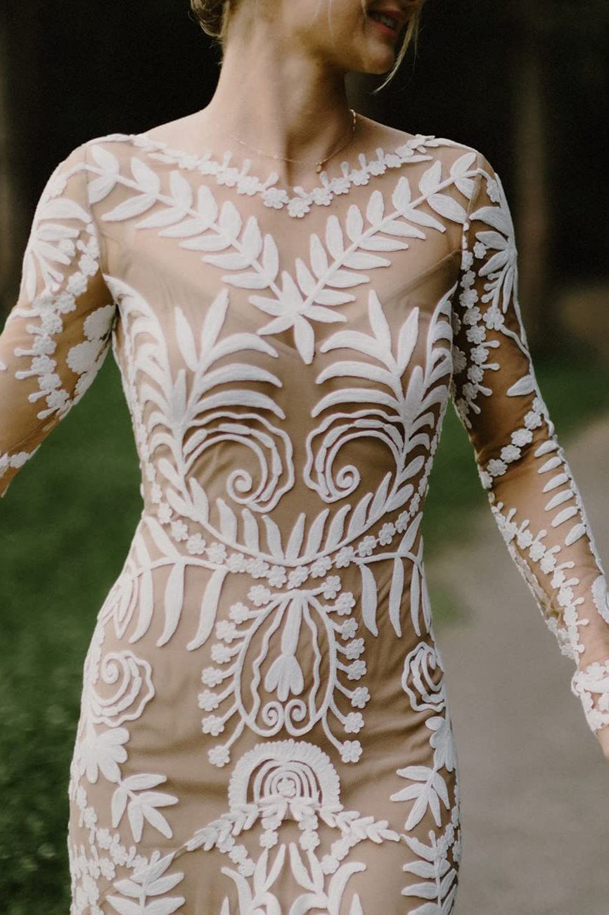 Unique Long Sleeves V Back Boho Beach Rustic Lace Wedding Dresses